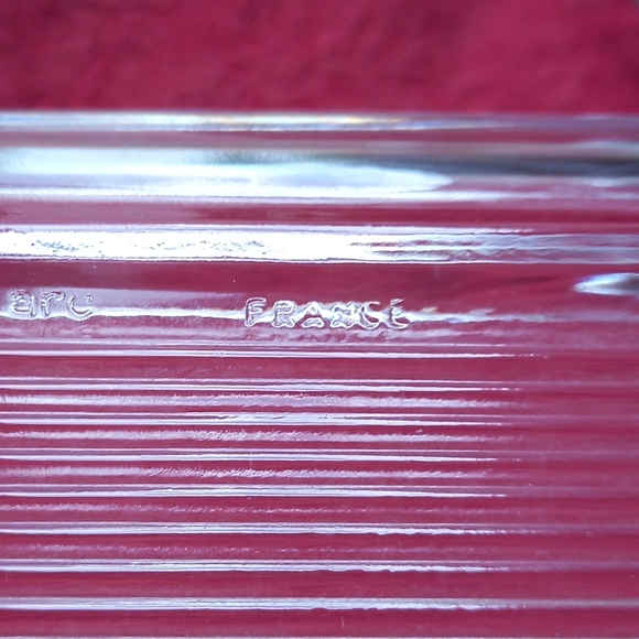 Vintage clear butter dish - Picture 3 of 7